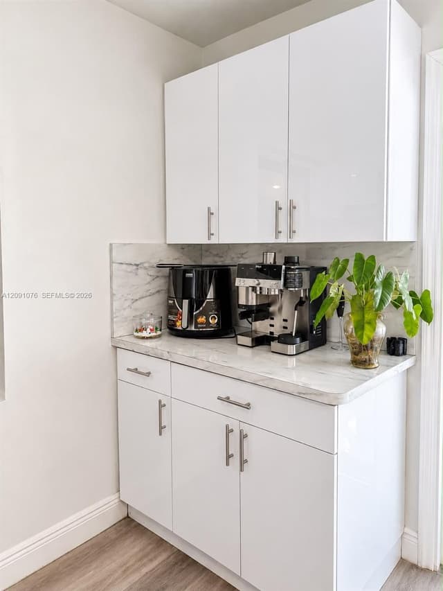 2331 Mckinley St, Hollywood FL 33020 - Hollywood, FL - Photo 2