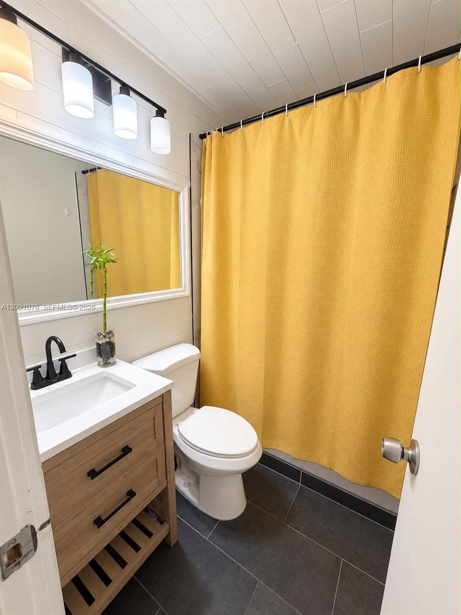 2331 Mckinley St, Hollywood FL 33020 - Hollywood, FL - Photo 1