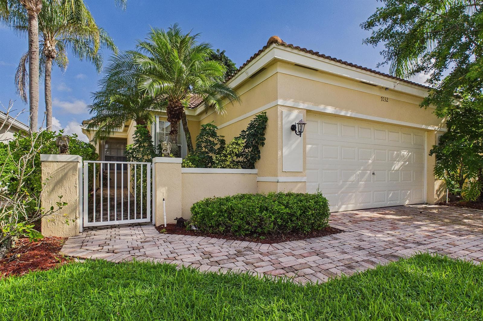 7032 Cataluna Circle, Delray Beach FL 33446
