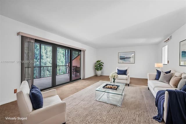 430 Commodore Dr # 304, Plantation FL 33325 - Plantation, FL - Photo 2