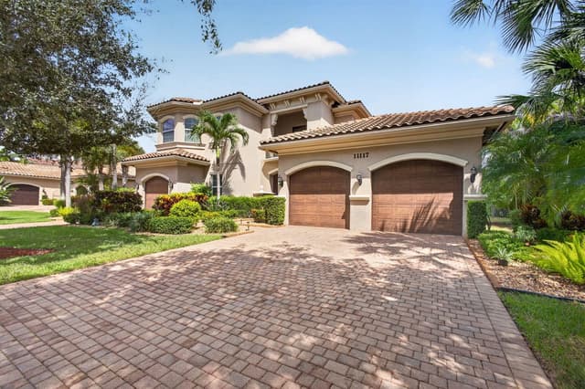 11117 Lynwood Palm Way, Palm Beach Gardens FL 33412 - Palm Beach Gardens, FL - Photo 2