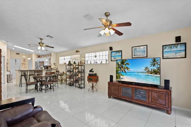 9847 Harbour Lake Circle, Boynton Beach FL 33437 - Boynton Beach, FL - Photo 7