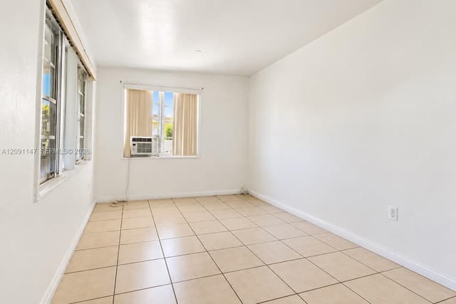 526 NW 44th Ave, Miami FL 33126 - Miami, FL - Photo 6