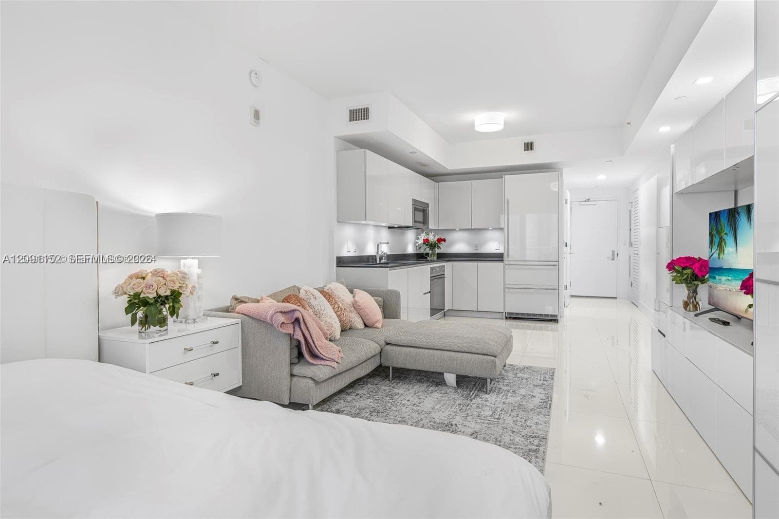 1010 Brickell Ave # 1710, Miami FL 33131 - Miami, FL - Photo 1
