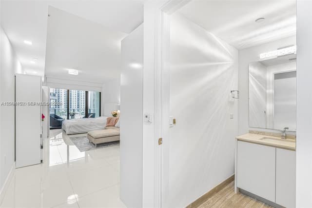 1010 Brickell Ave # 1710, Miami FL 33131 - Miami, FL - Photo 5