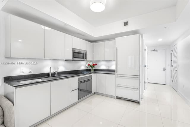 1010 Brickell Ave # 1710, Miami FL 33131 - Miami, FL - Photo 4