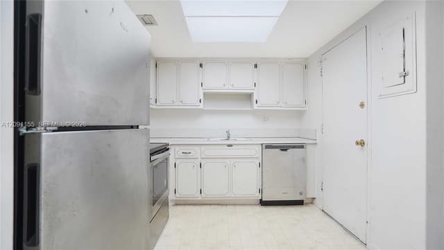 1700 NE 105th St # 406, Miami Shores FL 33138 - Miami Shores, FL - Photo 4