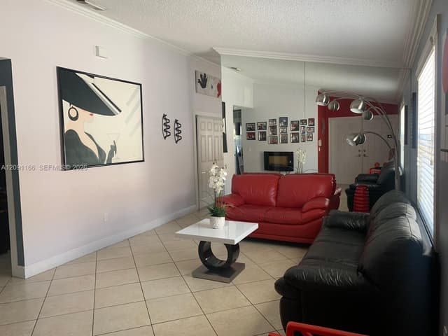6940 W 25th Ln, Hialeah FL 33016 - Hialeah, FL - Photo 2