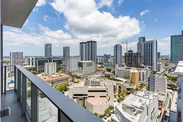 227 NE 2nd St # 2806, Miami FL 33132 - Miami, FL - Photo 4