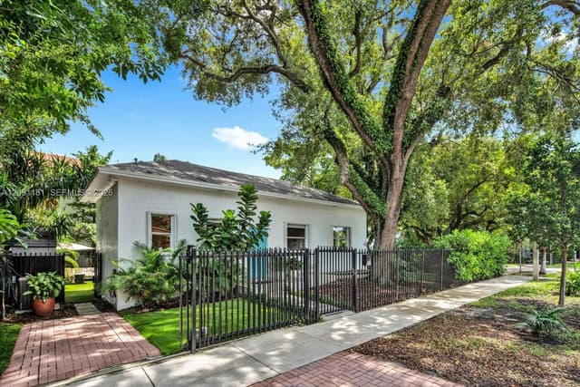 2299 SW 16th Ct # A, Miami FL 33145 - Miami, FL - Photo 2