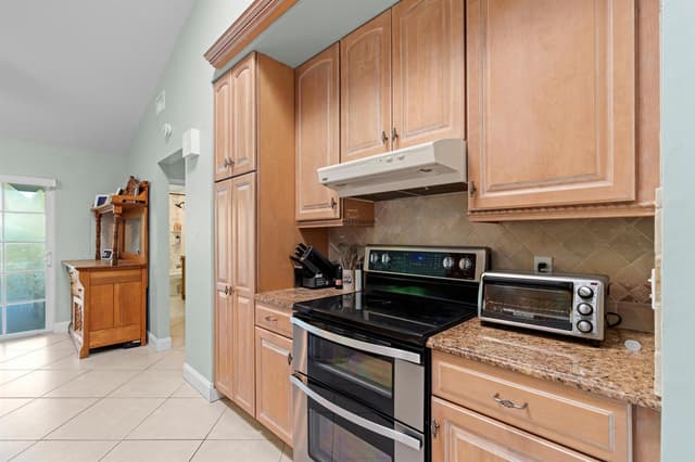 4456 Nicole Circle, Jupiter FL 33469 - Jupiter, FL - Photo 7