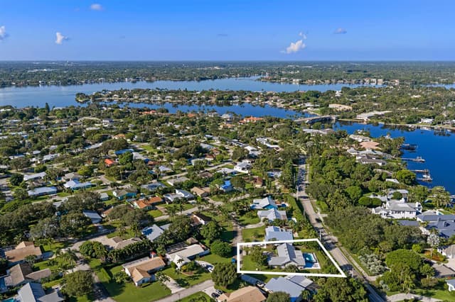 4456 Nicole Circle, Jupiter FL 33469 - Jupiter, FL - Photo 4