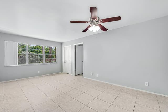445 LAKE FRANCES Drive # 445, West Palm Beach FL 33411 - West Palm Beach, FL - Photo 4