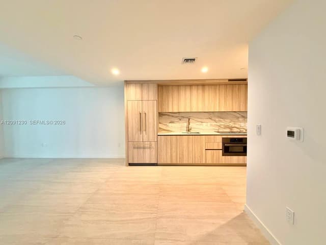 77 SE 5th st # 2506, Miami FL 33131 - Miami, FL - Photo 3