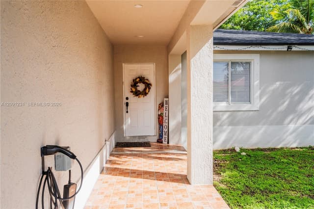 153 NW 6th St, Homestead FL 33030 - Homestead, FL - Photo 2
