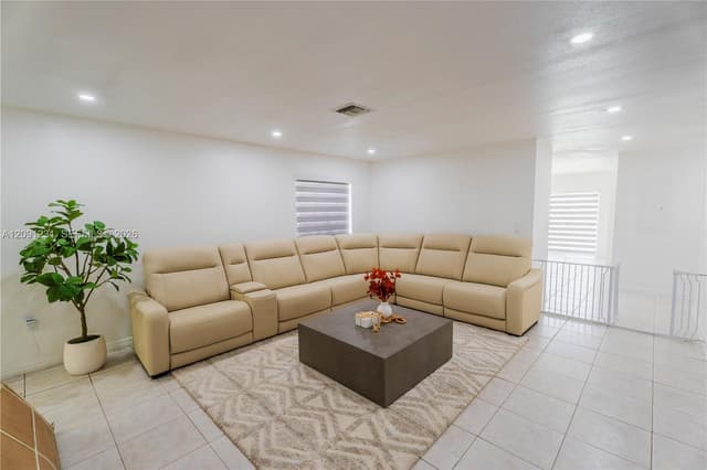 153 NW 6th St, Homestead FL 33030 - Homestead, FL - Photo 3