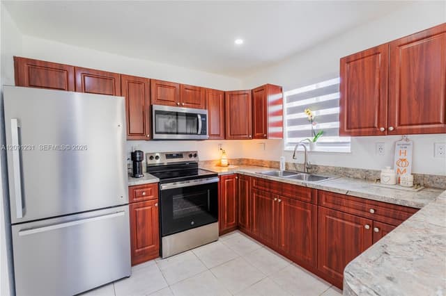153 NW 6th St, Homestead FL 33030 - Homestead, FL - Photo 5