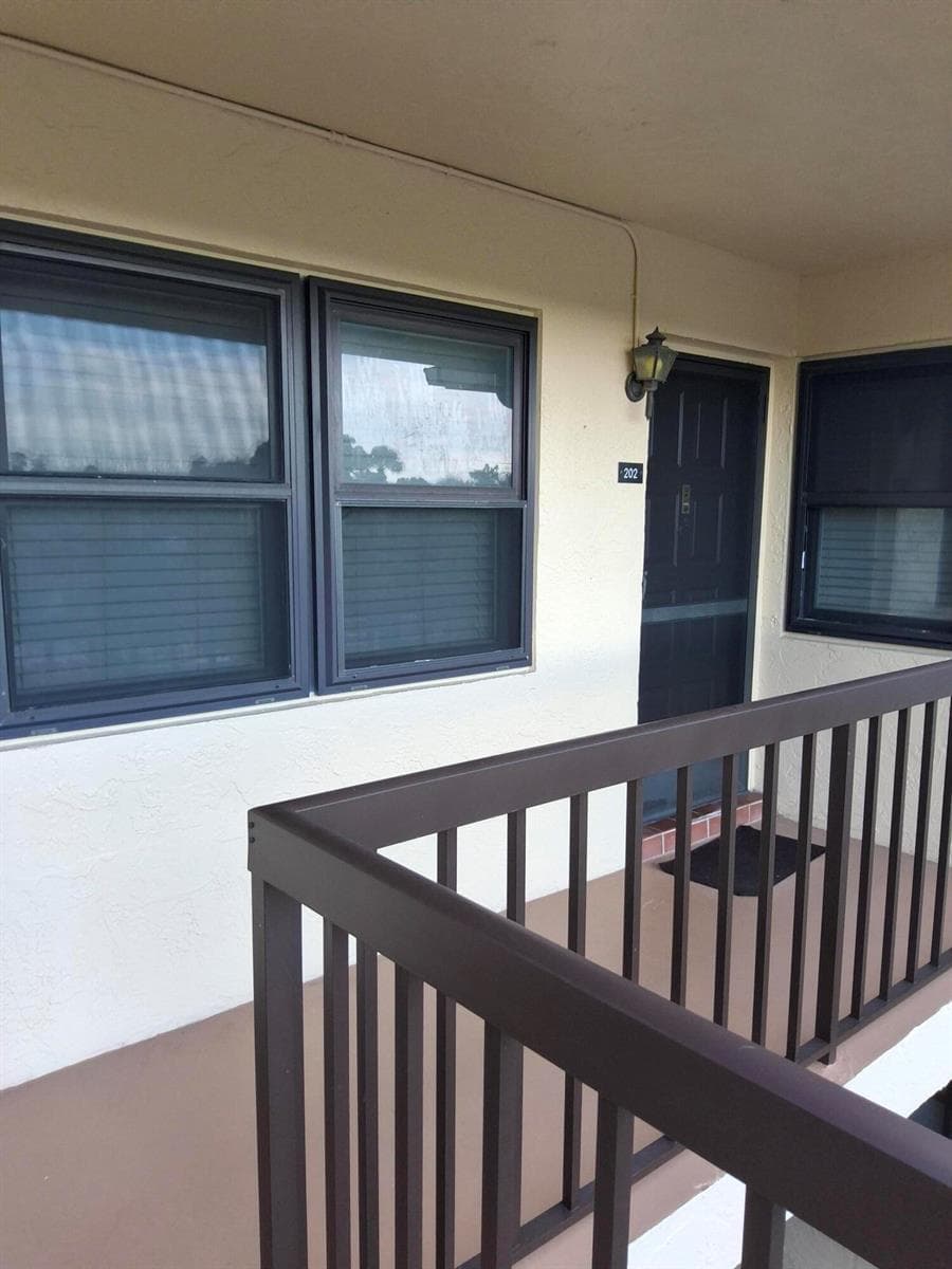 4693 E LUCERNE LAKES Boulevard E # 202, Lake Worth FL 33467 - Lake Worth, FL - Photo 1
