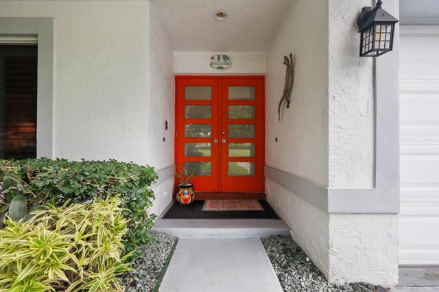 396 REDWOOD Lane, Boca Raton FL 33487 - Boca Raton, FL - Photo 3