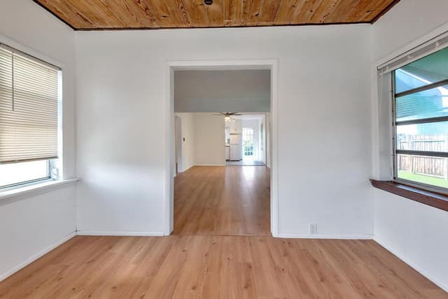 713 10th Avenue N, FL 33460 - Photo 5