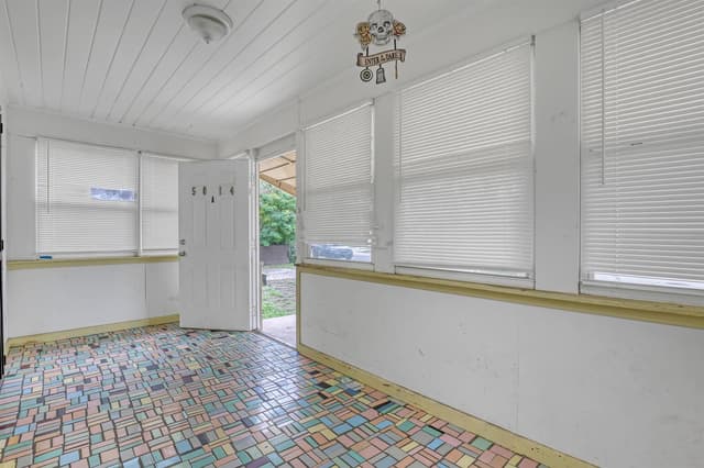 5014 SPRUCE Avenue, West Palm Beach FL 33407 - West Palm Beach, FL - Photo 6