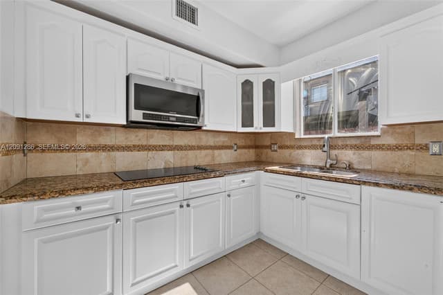 7221 NW 174th Ter # 102, Hialeah FL 33015 - Hialeah, FL - Photo 2