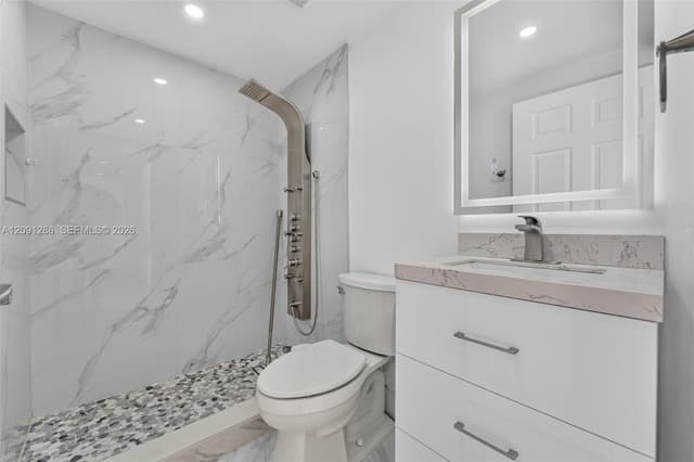 7221 NW 174th Ter # 102, Hialeah FL 33015 - Hialeah, FL - Photo 3