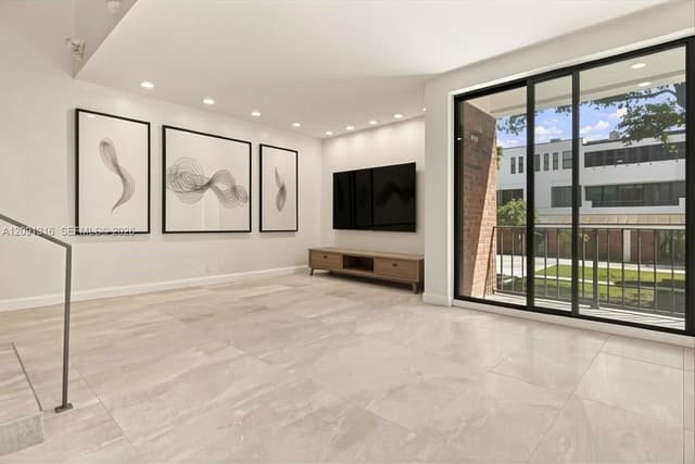 1542 NE Quayside Ter # D2, Miami FL 33138 - Miami, FL - Photo 7
