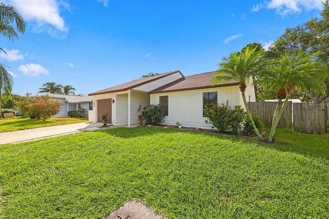 184 GREENTREE Circle, Jupiter FL 33458 - Jupiter, FL - Photo 3