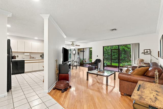 11 Lexington Lane E # B, Palm Beach Gardens FL 33418 - Palm Beach Gardens, FL - Photo 4