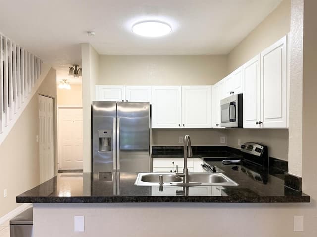 7843 CATALINA Circle, Tamarac FL 33321 - Tamarac, FL - Photo 2