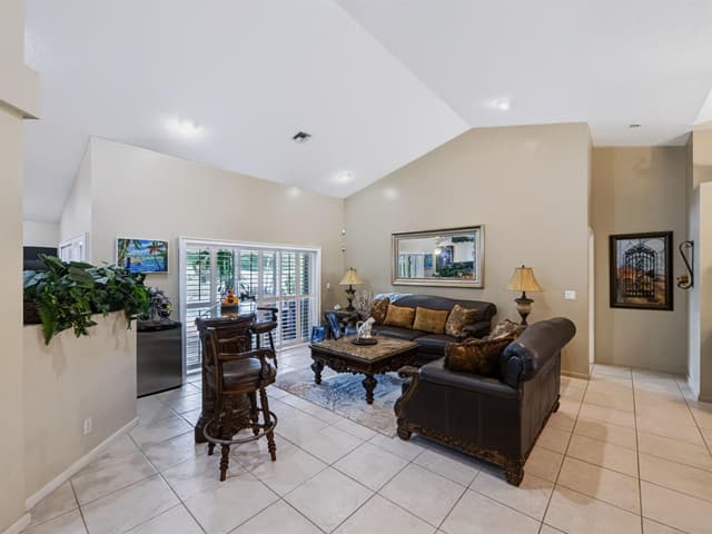 6001 Wedgewood Village Circle, Lake Worth FL 33463 - Lake Worth, FL - Photo 7