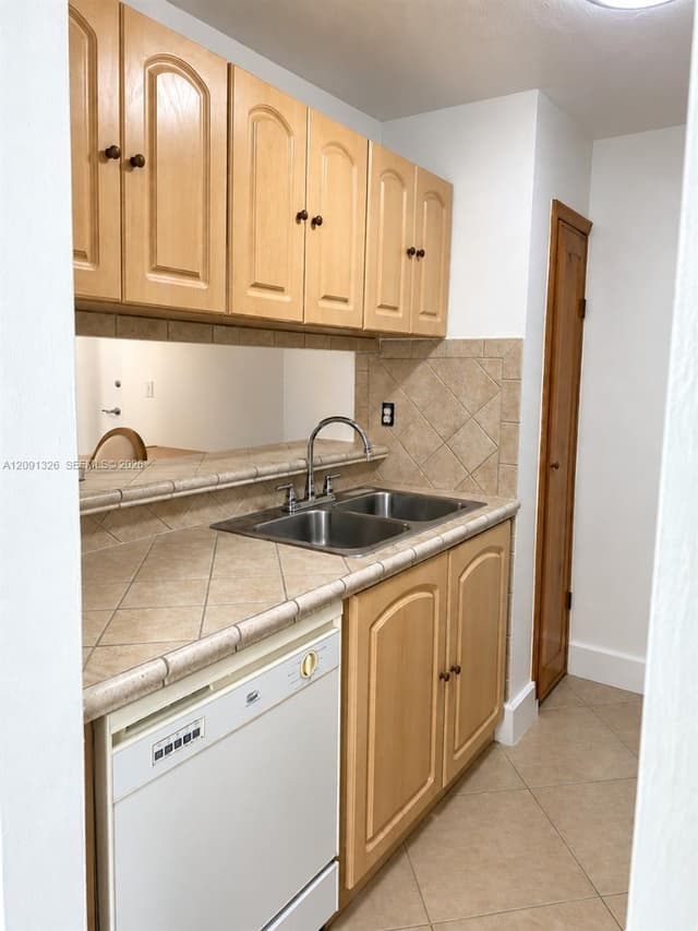 8002 SW 149 Ave # B310, Miami FL 33193 - Miami, FL - Photo 6