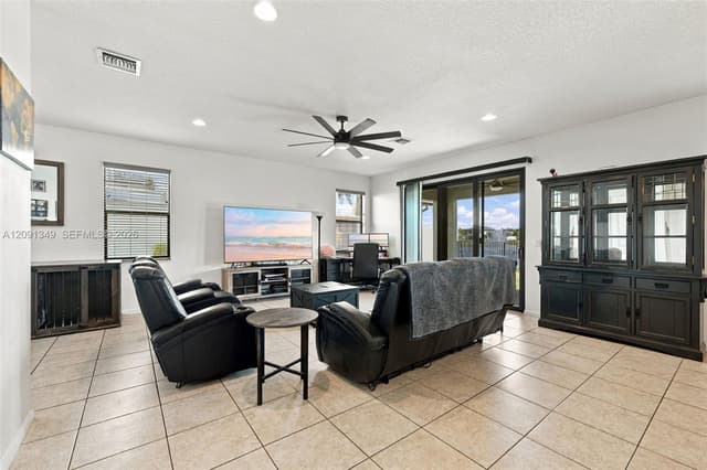 6142 Oceanaire Way, Lake Worth FL 33467 - Lake Worth, FL - Photo 6