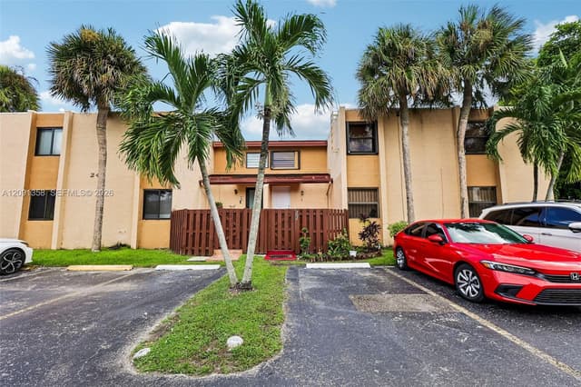 241 W Park Dr # 202, Miami FL 33172 - Miami, FL - Photo 5