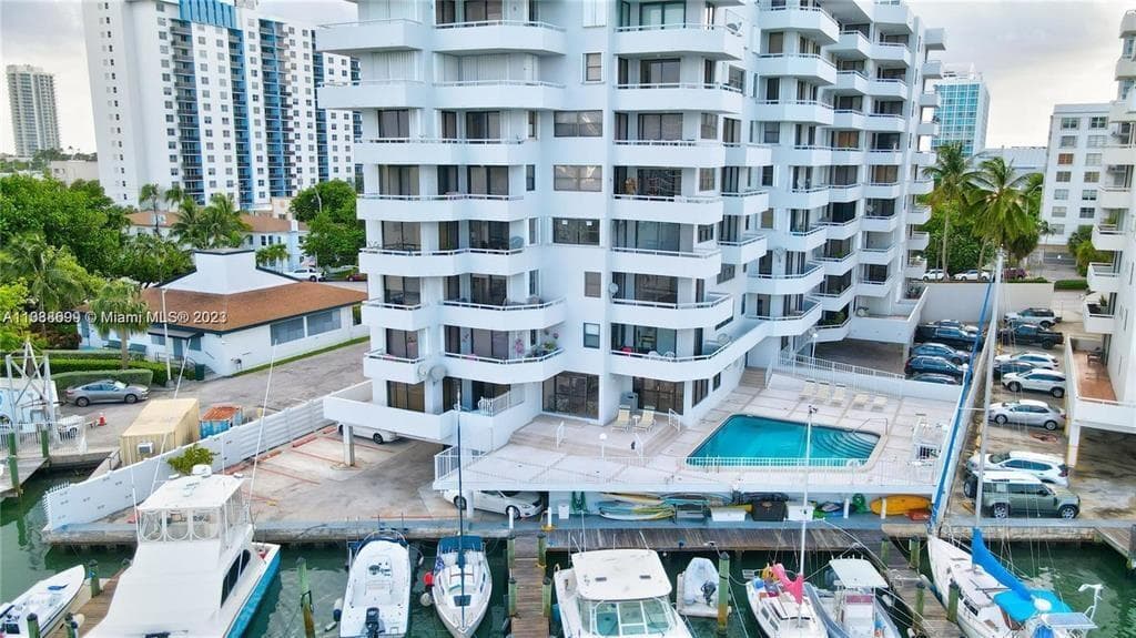 6830 INDIAN CREEK Drive # 5D, Miami Beach FL 33141 - Miami Beach, FL - Photo 1