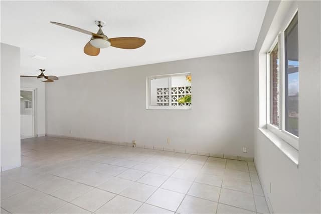 5207 NW 28TH Avenue, Tamarac FL 33309 - Tamarac, FL - Photo 2