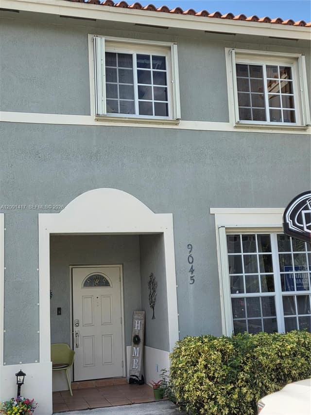 9045 SW 203rd Ter, Cutler Bay FL 33189 - Cutler Bay, FL - Photo 2