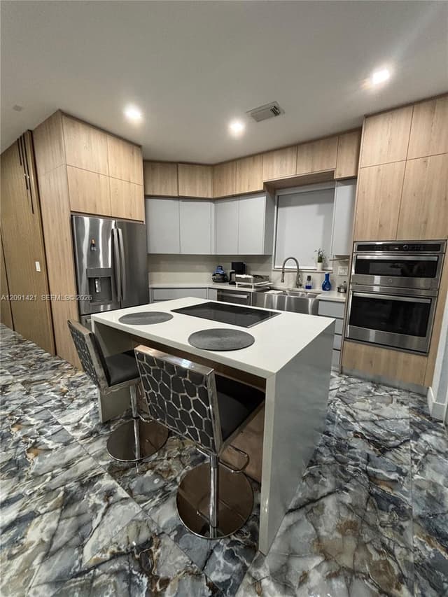 7983 NW 114th Pl, Doral FL 33178 - Doral, FL - Photo 4