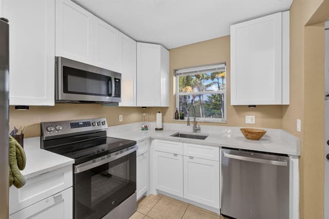 120 Sparrow Drive # 304, Royal Palm Beach FL 33411 - Royal Palm Beach, FL - Photo 5
