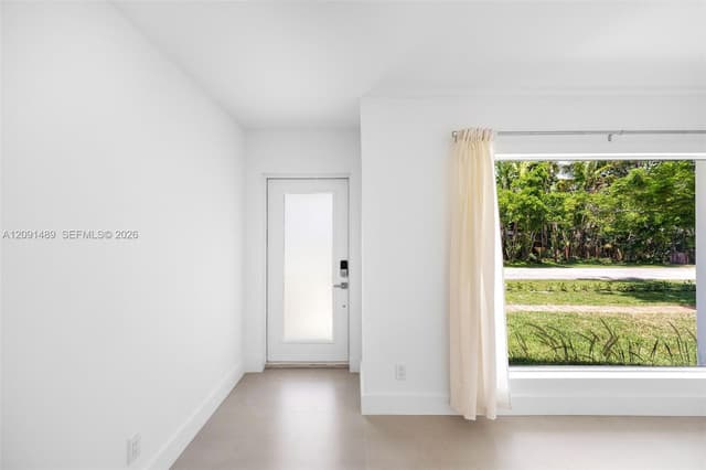 701 NE 119th St, Biscayne Park FL 33161 - Biscayne Park, FL - Photo 2