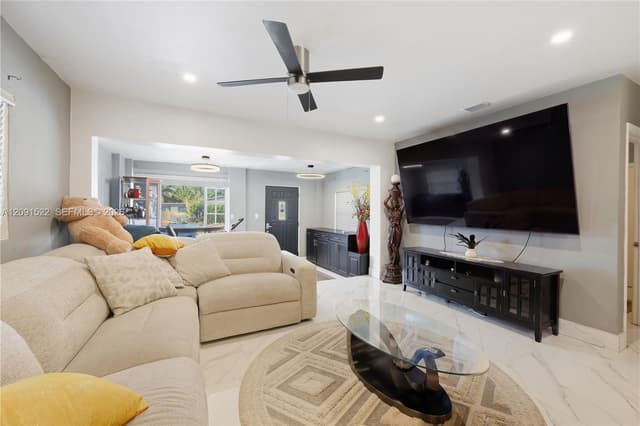 1170 NE 135th St, North Miami FL 33161 - North Miami, FL - Photo 4