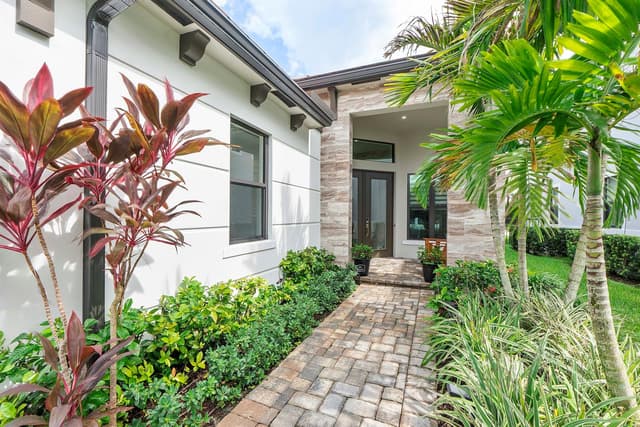 12647 Solana Bay Circle, Palm Beach Gardens FL 33412 - Palm Beach Gardens, FL - Photo 3