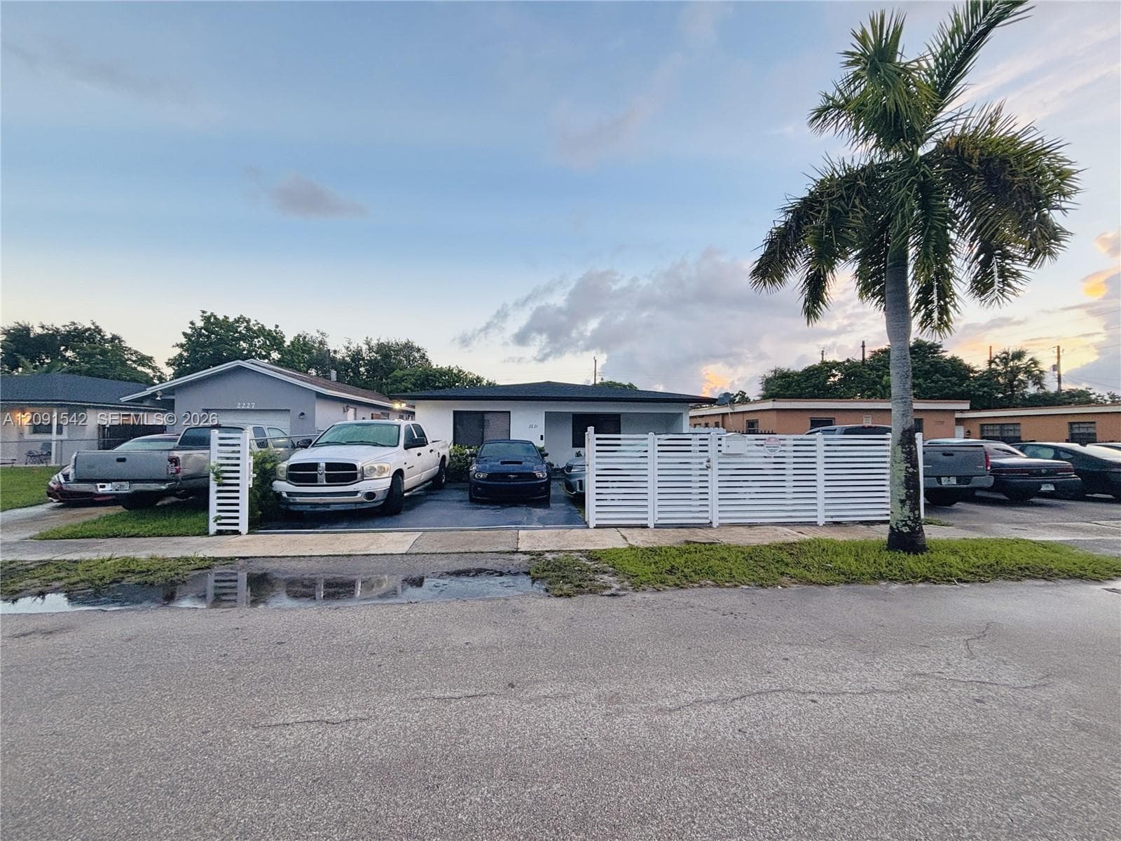 2221 Charleston St, Hollywood FL 33020 - Hollywood, FL - Photo 1