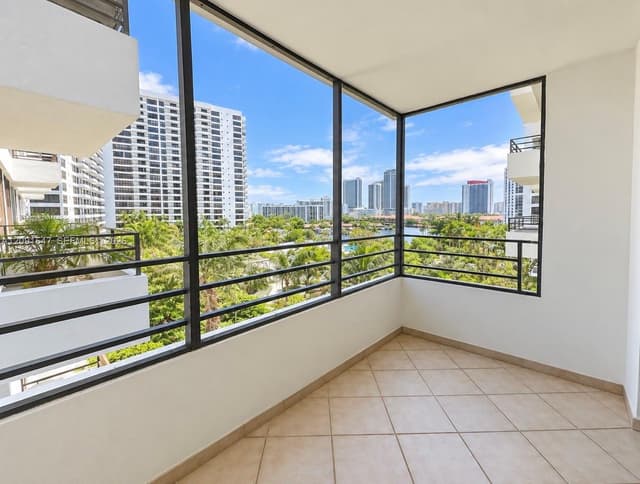 600 Three Islands Blvd # 616, Hallandale Beach FL 33009 - Hallandale Beach, FL - Photo 2