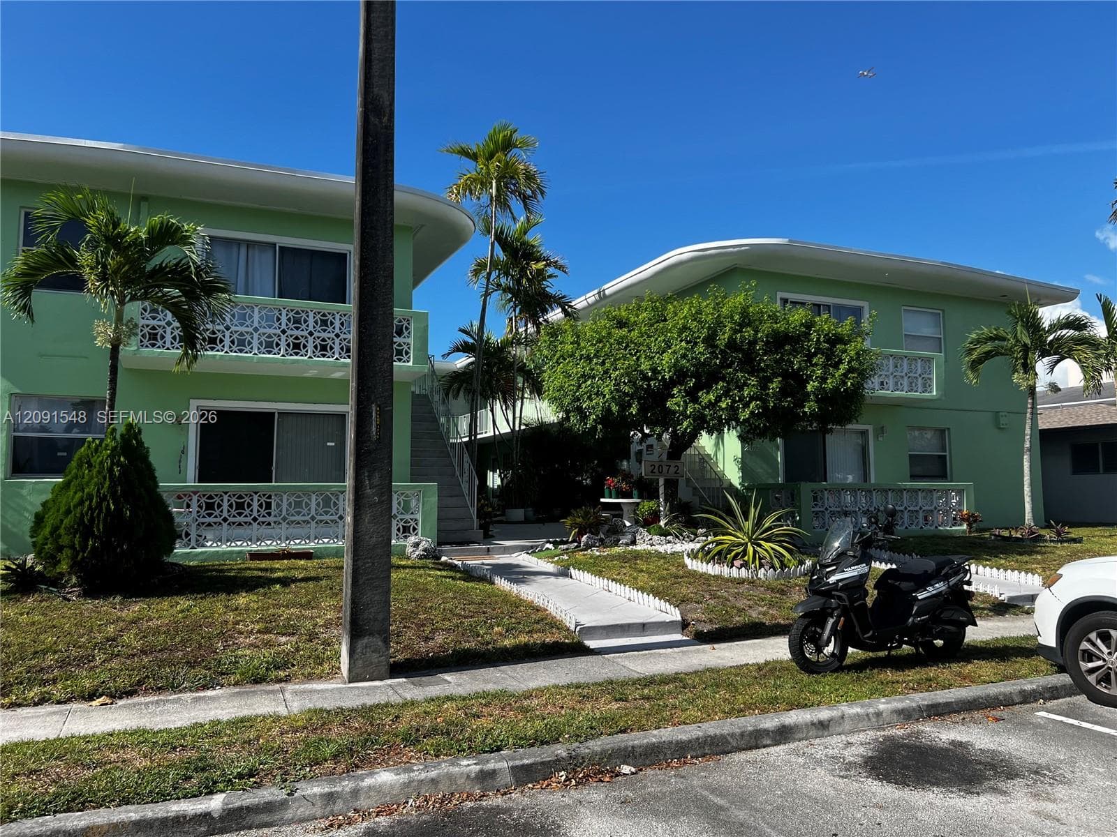 2072 NE 169th St # 8, North Miami Beach FL 33162 - North Miami Beach, FL - Photo 1