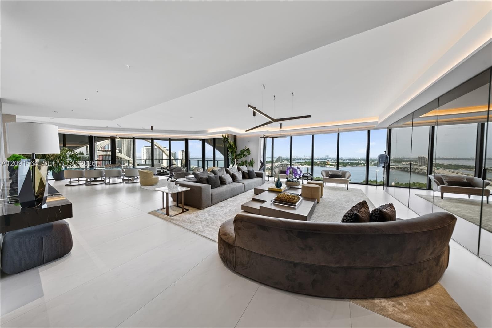 1000 NE Biscayne Blvd # 2202, Miami FL 33132 - Miami, FL - Photo 1
