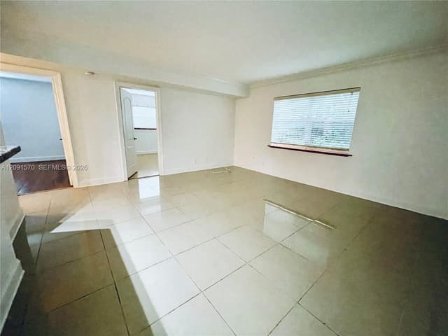 811 NE 14th Pl # 4, Fort Lauderdale FL 33304 - Fort Lauderdale, FL - Photo 3