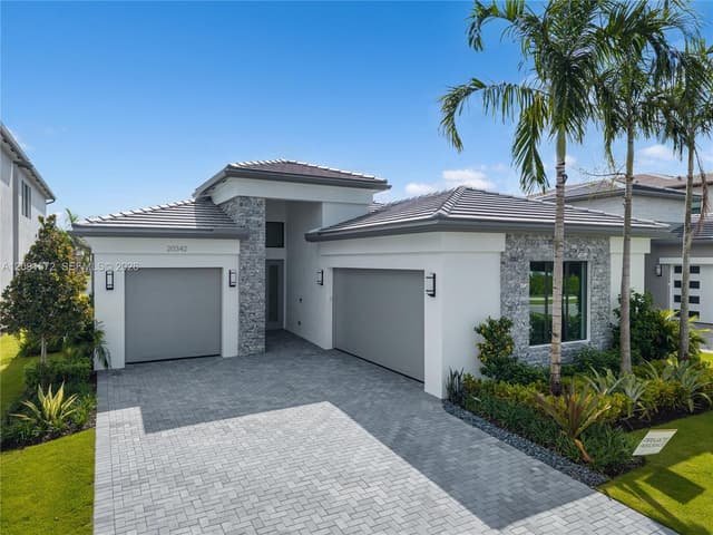 20342 Juniper Bay Ave, Boca Raton FL 33434 - Boca Raton, FL - Photo 2