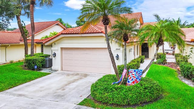 2845 DUQUESNE Circle, West Palm Beach FL 33409 - West Palm Beach, FL - Photo 2